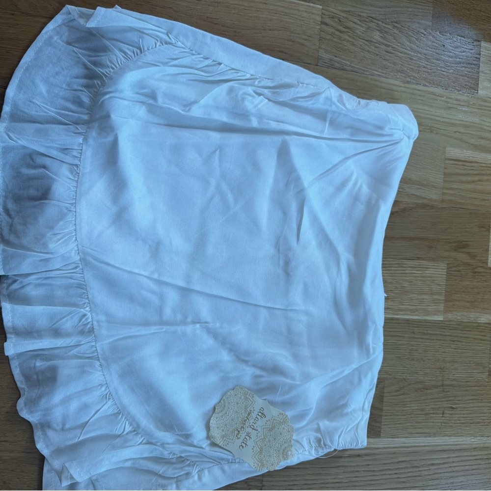 White Ruffled Skort Size L